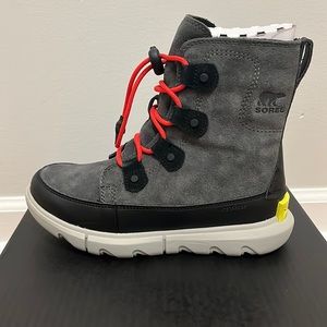 Sorel Kids Boots in Gray and Red